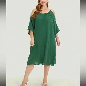 NWT! Emerald green pockets cold shoulder dress size 14-16 or 1X